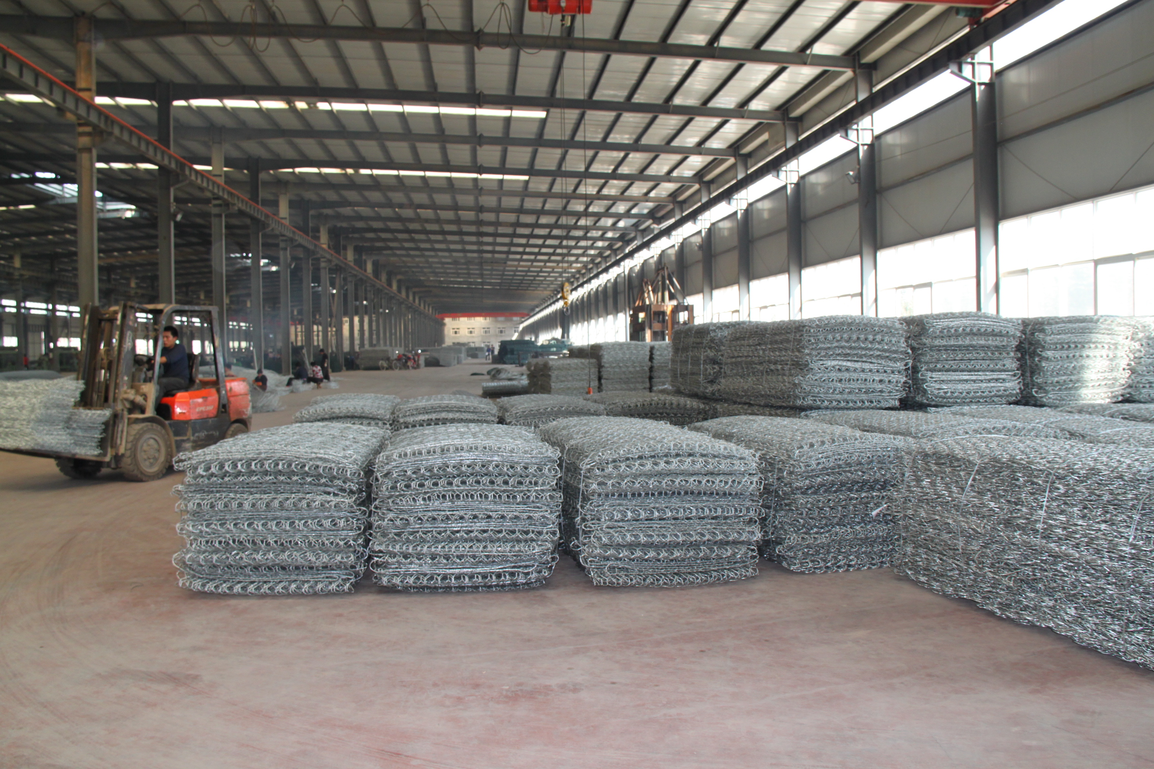 Gabion Baskets or Retaining Walls? Choosing the Right Structure for a Slope